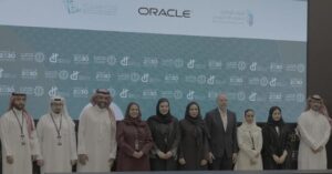 Oracle сотрудничает с MCIT для обучения 50 000 граждан Саудовской Аравии в области искусственного интеллекта